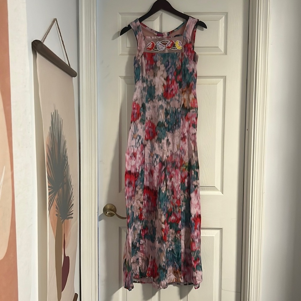 Dress save the queen size xs.